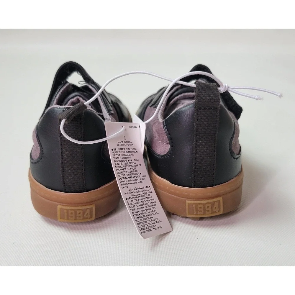 Old Navy Kids Black‎ Low Top Sneakers Gum Sole 420790-02-1 Size 8 NWT